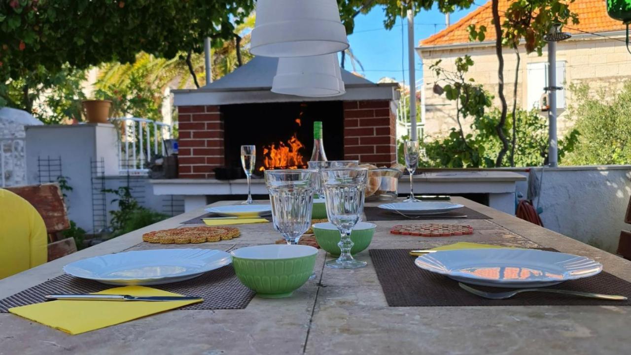 Guesthouse Lidija Sutivan Luaran gambar