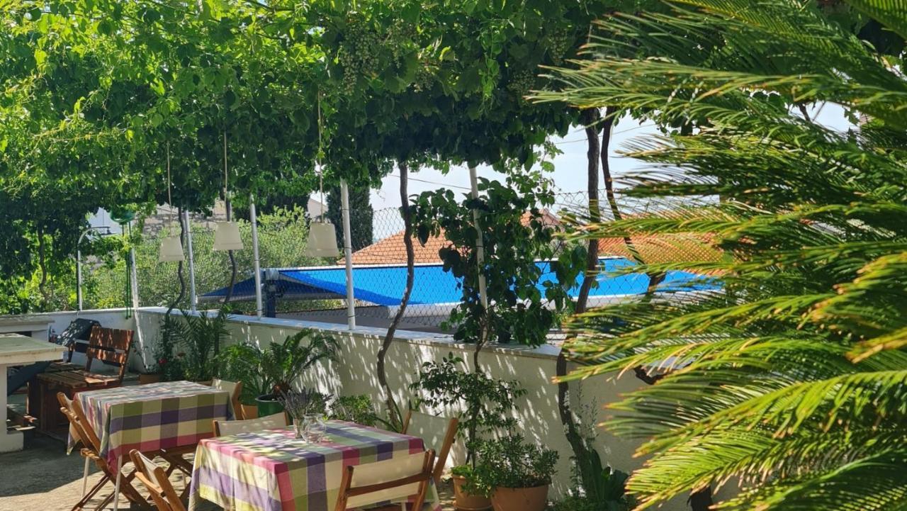 Guesthouse Lidija Sutivan Luaran gambar