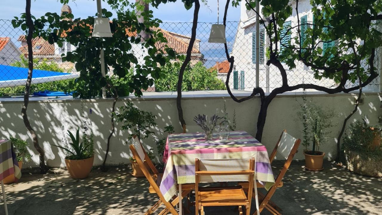 Guesthouse Lidija Sutivan Luaran gambar