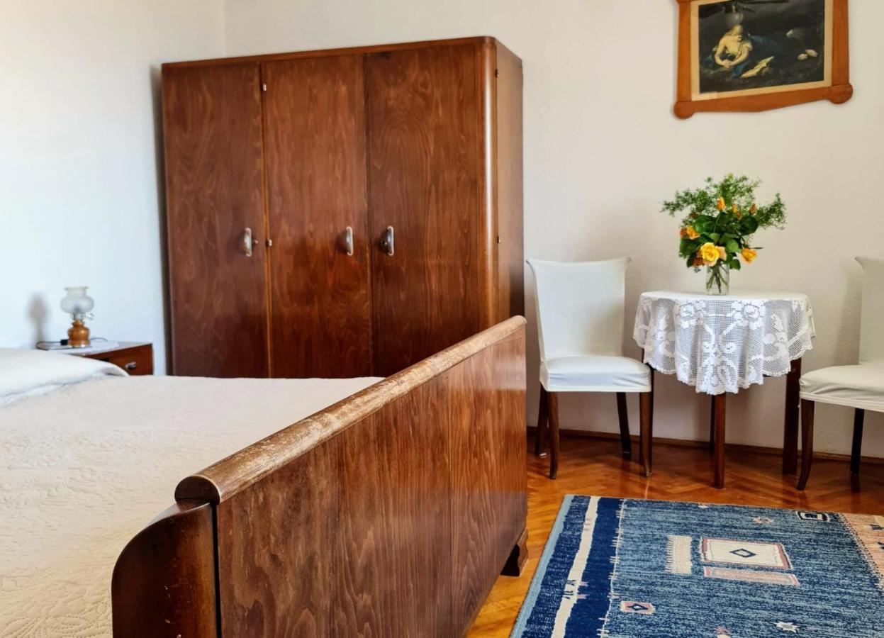 Guesthouse Lidija Sutivan Luaran gambar