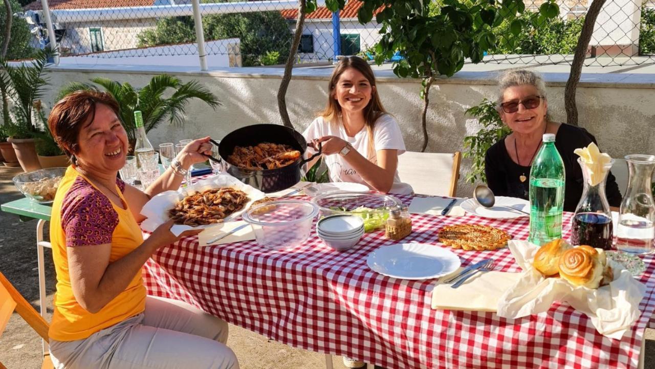 Guesthouse Lidija Sutivan Luaran gambar