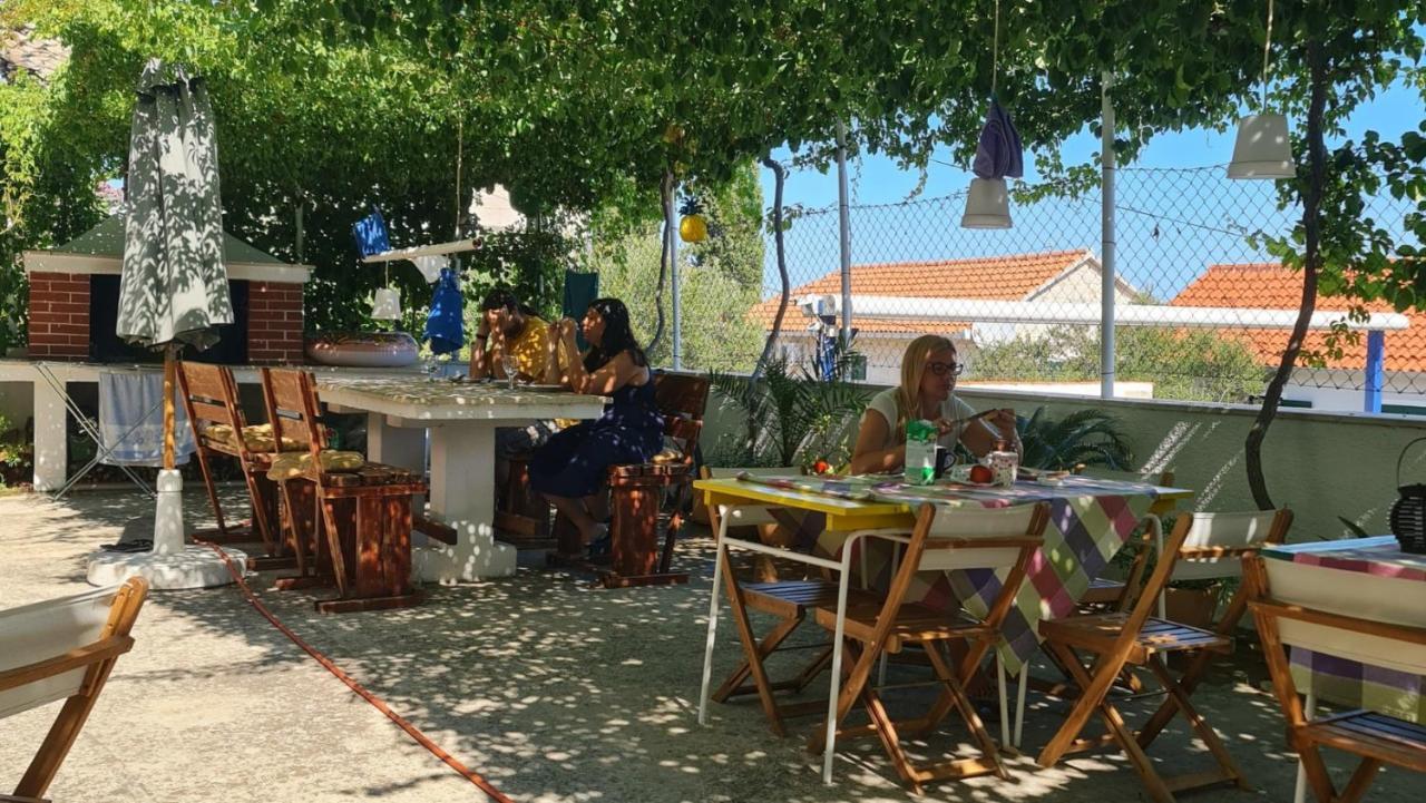 Guesthouse Lidija Sutivan Luaran gambar