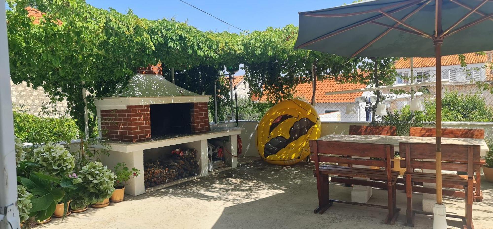 Guesthouse Lidija Sutivan Luaran gambar