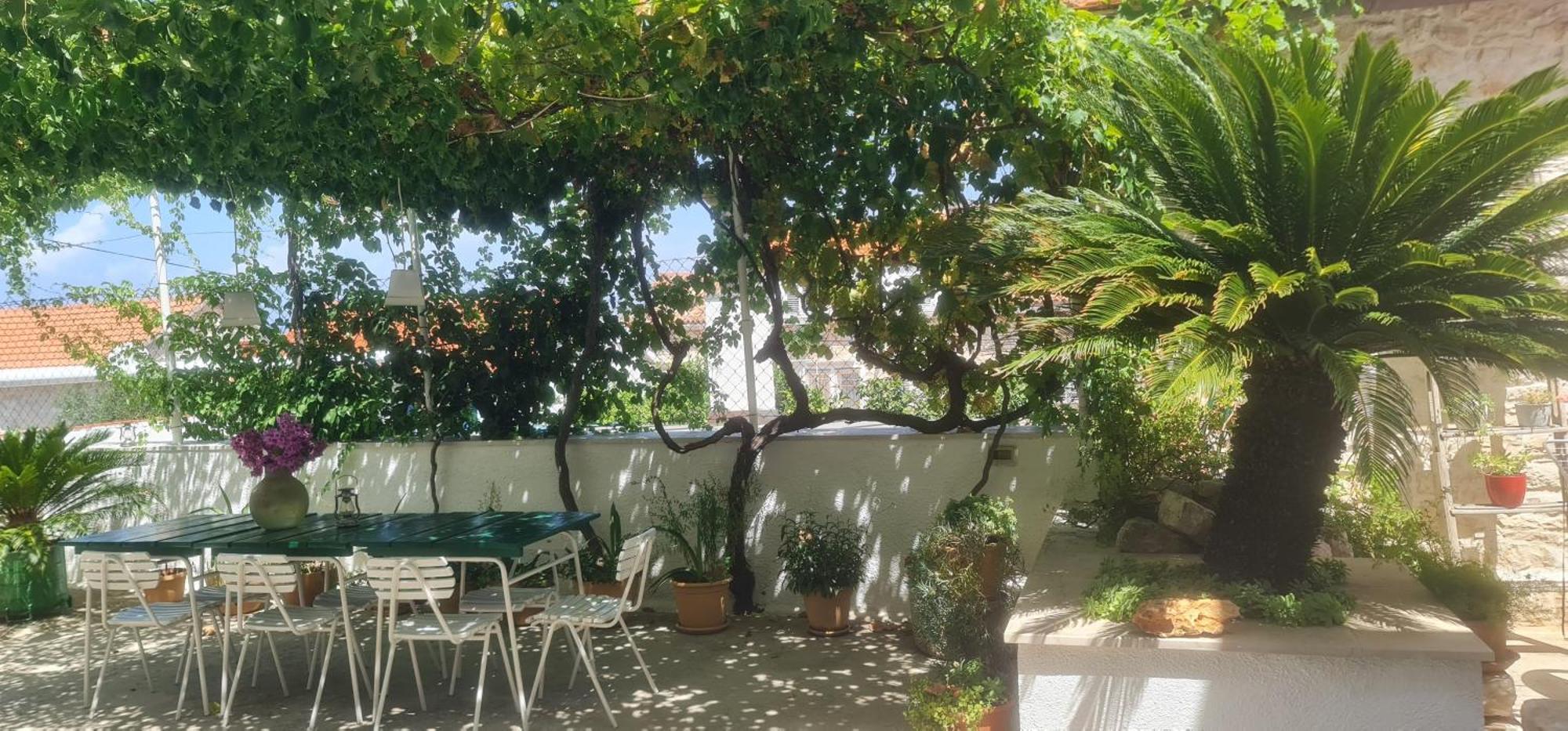 Guesthouse Lidija Sutivan Luaran gambar